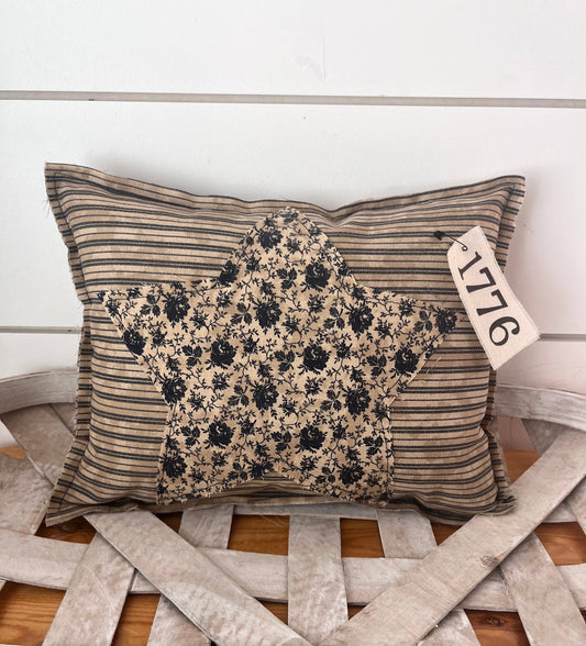 4th of July Star Primitive Farmhouse Pillow | Vintage Blue